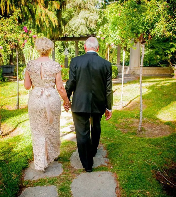 6张老年人婚纱照告诉你：找到真爱永远都不晚！"