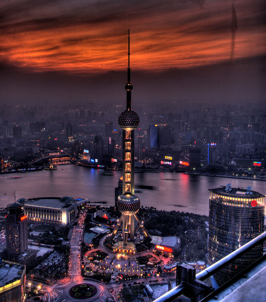 硅谷砖石王老五和上海海归单身汉的一天之比较